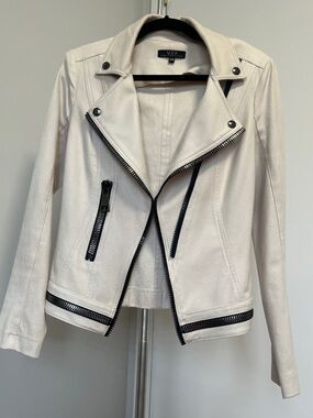 Vex collection/ Cream Jacket Moto  with Contrast Zippers